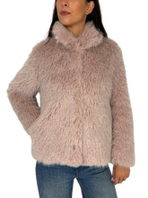 Carica l&#39;immagine nel visualizzatore di Gallery, ECO-PELLICCIA DONNA ROSA
