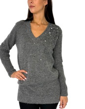 Carica l&#39;immagine nel visualizzatore di Gallery, PULLOVER DONNA GRIGIO CON STRASS
