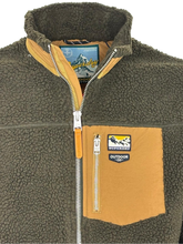 Carica l'immagine nel visualizzatore di Gallery, GIACCA UOMO IN TEDDY VERDE MILITARE
