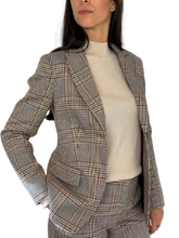 Carica l&#39;immagine nel visualizzatore di Gallery, GIACCA DONNA MONOPETTO TESSUTO GALLES
