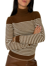 Carica l&#39;immagine nel visualizzatore di Gallery, PULLOVER DONNA MARRONE FANTASIA A RIGHE
