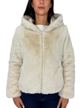 Carica l&#39;immagine nel visualizzatore di Gallery, GIUBBOTTO DONNA CORTO PANNA IN ECO-PIUMA
