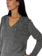 Carica l&#39;immagine nel visualizzatore di Gallery, PULLOVER DONNA GRIGIO CON STRASS
