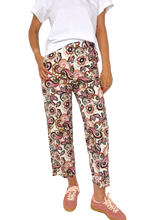 Carica l&#39;immagine nel visualizzatore di Gallery, PANTALONE DONNA ROSA FANTASIA FLOREALE

