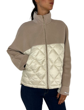 Carica l&#39;immagine nel visualizzatore di Gallery, CAPPOTTO DONNA TRAPUNTATO BEIGE/PANNA
