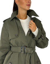 Carica l&#39;immagine nel visualizzatore di Gallery, TRENC DONNA VERDE MILITARE DOPPIO PETTO
