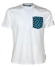 Carica l&#39;immagine nel visualizzatore di Gallery, T-SHIRT UOMO BIANCA STELLE MARINE
