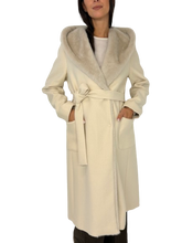 Carica l&#39;immagine nel visualizzatore di Gallery, CAPPOTTO DONNA PANNA CON ECO-PELLICCIA
