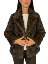 Carica l&#39;immagine nel visualizzatore di Gallery, ECO-PELLICCIA DONNA MARRONE
