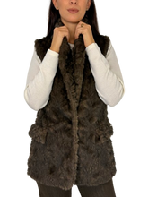 Carica l&#39;immagine nel visualizzatore di Gallery, GILET ECO-PELLICCIA DONNA MARRONE
