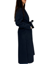 Carica l&#39;immagine nel visualizzatore di Gallery, CAPPOTTO DONNA BLU CON CINTURA COORDINATA
