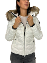 Carica l&#39;immagine nel visualizzatore di Gallery, GIUBBINO DONNA PANNA CON PELO (Copia)
