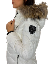 Carica l&#39;immagine nel visualizzatore di Gallery, GIUBBINO DONNA PANNA CON PELO (Copia)
