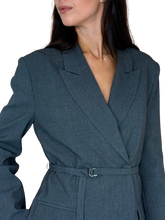 Carica l&#39;immagine nel visualizzatore di Gallery, GIACCA DONNA GRIGIA MONOPETTO CON CINTURA
