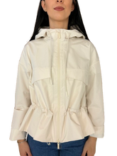 Carica l&#39;immagine nel visualizzatore di Gallery, IMPERMEABILE DONNA PANNA CORTO
