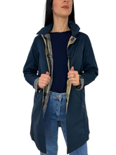 Carica l&#39;immagine nel visualizzatore di Gallery, TRENCH DONNA BLU REVERSIBILE
