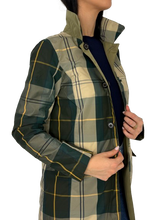 Carica l&#39;immagine nel visualizzatore di Gallery, TRENCH DONNA VERDE REVERSIBILE
