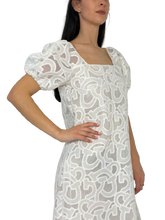 Carica l&#39;immagine nel visualizzatore di Gallery, VESTITO DONNA BIANCO RICAMO SANGALLO

