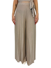 Carica l&#39;immagine nel visualizzatore di Gallery, PANTALONE DONNA ORO PLISSETTATO
