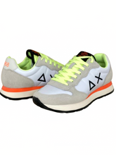 Carica l&#39;immagine nel visualizzatore di Gallery, SNEAKERS BIANCHE Z34102 TOM FLUO

