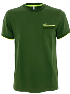 T-SHIRT UOMO VERDE CON LOGO FRONTALE