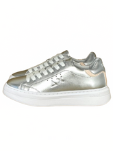 Carica l&#39;immagine nel visualizzatore di Gallery, SNEAKERS DONNA SILVER Z34226 GRACE LEATHER
