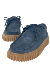 Carica l&#39;immagine nel visualizzatore di Gallery, SCARPA UOMO BLU TORHILL LO NAVY SUEDE
