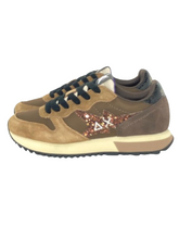 Carica l&#39;immagine nel visualizzatore di Gallery, SNEAKERS DONNA MARRONI Z44210 STARGIRL GLITTER
