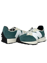 Carica l&#39;immagine nel visualizzatore di Gallery, SNEAKERS UOMO VERDI U327
