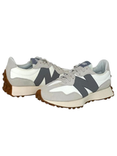 Carica l&#39;immagine nel visualizzatore di Gallery, SNEAKERS UOMO GRIGIE U327
