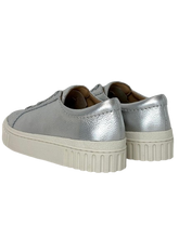 Carica l&#39;immagine nel visualizzatore di Gallery, SCARPA DONNA ARGENTO MAYHILL WALK
