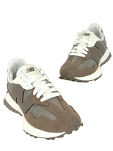 Carica l&#39;immagine nel visualizzatore di Gallery, SNEAKERS DONNA MARRONI U327LNC
