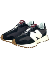 Carica l&#39;immagine nel visualizzatore di Gallery, SNEAKERS DONNA NERA WS327KC
