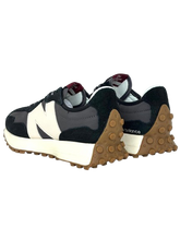 Carica l&#39;immagine nel visualizzatore di Gallery, SNEAKERS DONNA NERA WS327KC
