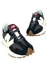 Carica l&#39;immagine nel visualizzatore di Gallery, SNEAKERS DONNA NERA WS327KC
