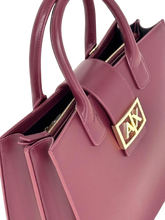 Carica l&#39;immagine nel visualizzatore di Gallery, BORSA BORDEAUX ECO-PELLE CON FIBBIA-LOGO
