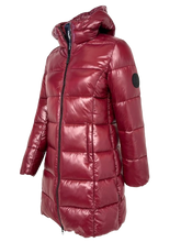 Carica l&#39;immagine nel visualizzatore di Gallery, GIUBBINO DONNA ROSSO LUNGO IN ECO-PIUMA
