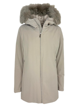 Carica l'immagine nel visualizzatore di Gallery, GIUBBINO DONNA BEIGE CON CAPPUCCIO
