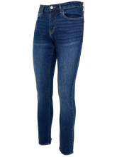 Carica l&#39;immagine nel visualizzatore di Gallery, JEANS UOMO SCURO STRETCH
