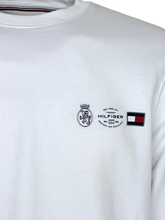 Carica l&#39;immagine nel visualizzatore di Gallery, MAGLIA UOMO BIANCA CON LOGO FRONTALE
