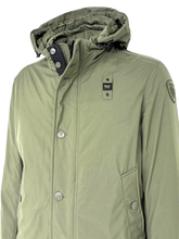 Carica l&#39;immagine nel visualizzatore di Gallery, GIUBBINO UOMO VERDE LUNGO
