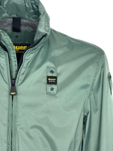 Carica l'immagine nel visualizzatore di Gallery, GIUBBINO UOMO CORTO VERDE
