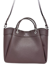 Carica l'immagine nel visualizzatore di Gallery, BORSA MARRONE IN ECO-PELLE
