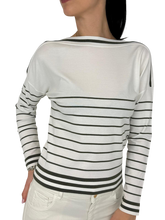 Carica l'immagine nel visualizzatore di Gallery, MAGLIA BIANCA A RIGHE VERDI
