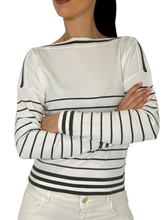Carica l'immagine nel visualizzatore di Gallery, MAGLIA BIANCA A RIGHE VERDI
