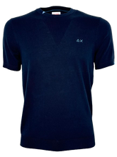 Carica l'immagine nel visualizzatore di Gallery, T-SHIRT UOMO BLU GIROCOLLO
