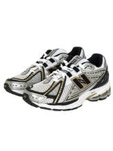 Carica l'immagine nel visualizzatore di Gallery, SNEAKERS DONNA BIANCO/NERE M1906RA
