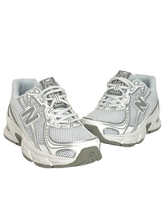 Carica l'immagine nel visualizzatore di Gallery, SNEAKERS DONNA BIANCA U740WM2
