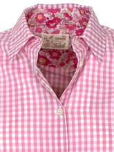 Carica l'immagine nel visualizzatore di Gallery, CAMICIA DONNA ROSA A QUADRETTI

