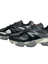 Carica l'immagine nel visualizzatore di Gallery, SNEAKERS UOMO NERE U9060

